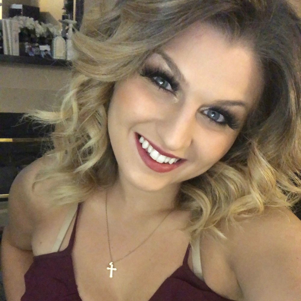 Meet your Posher, Ashley